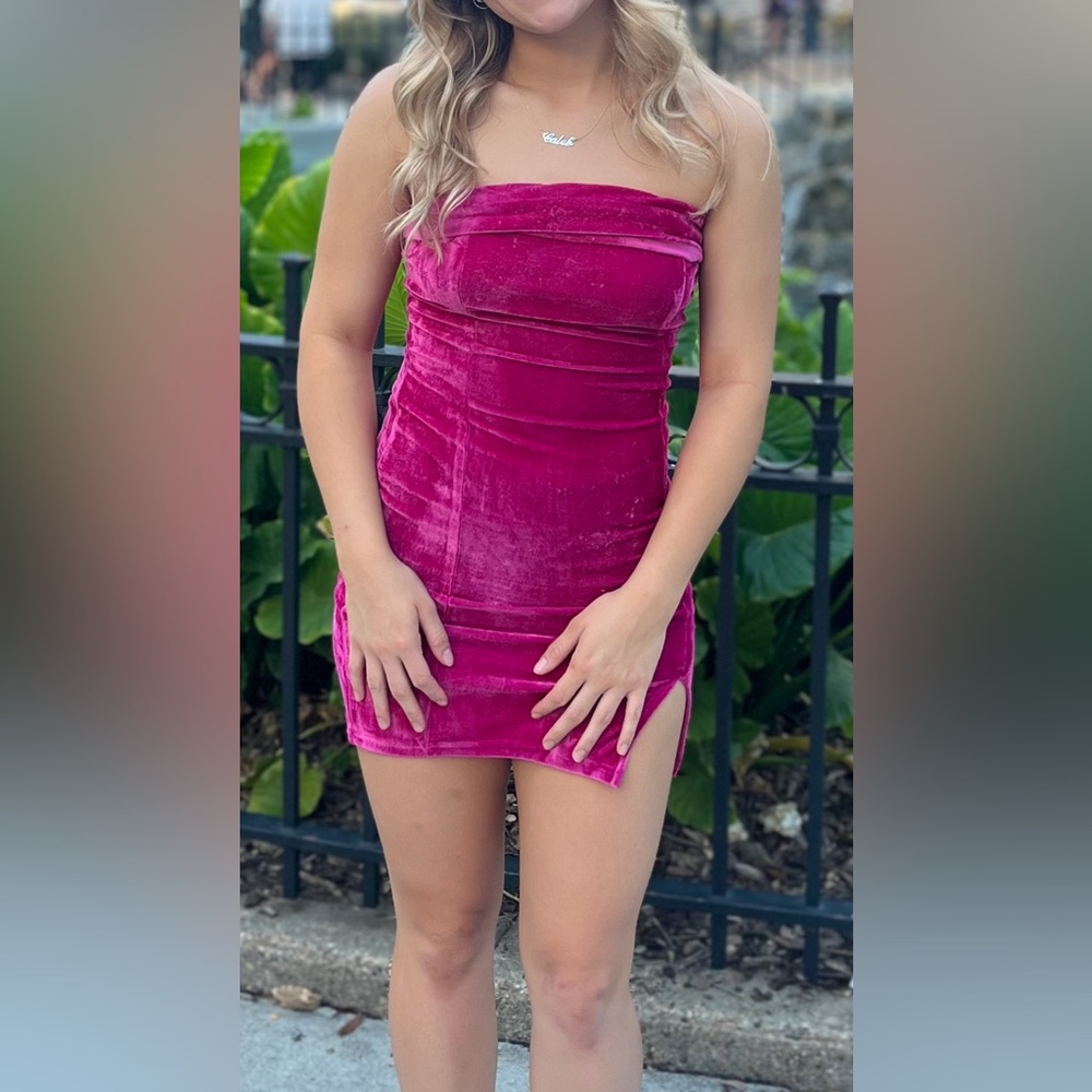HOT PINK VELVET PROM DRESS💗